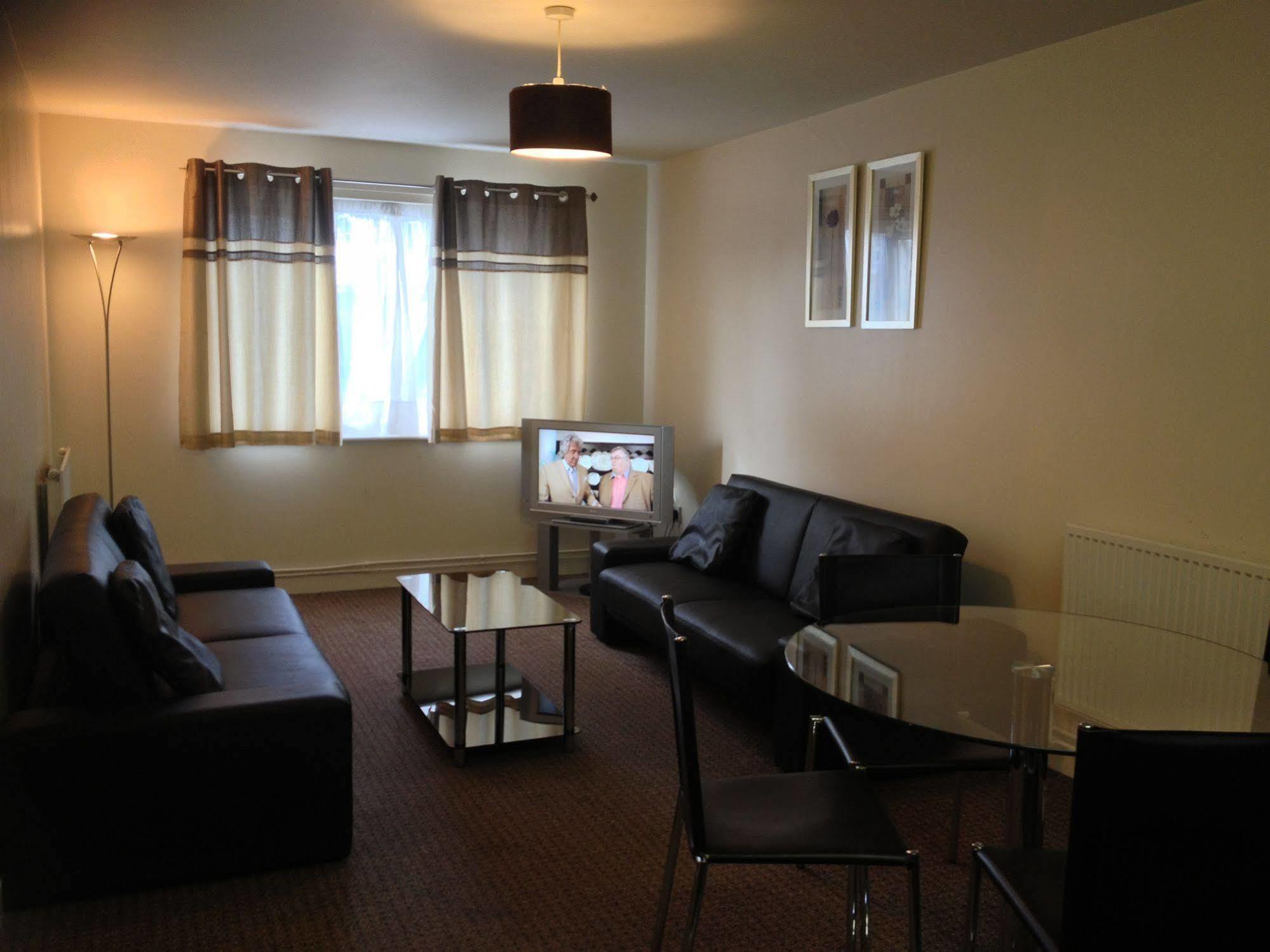 Oyo Arinza Apartments, Liverpool Eksteriør bilde